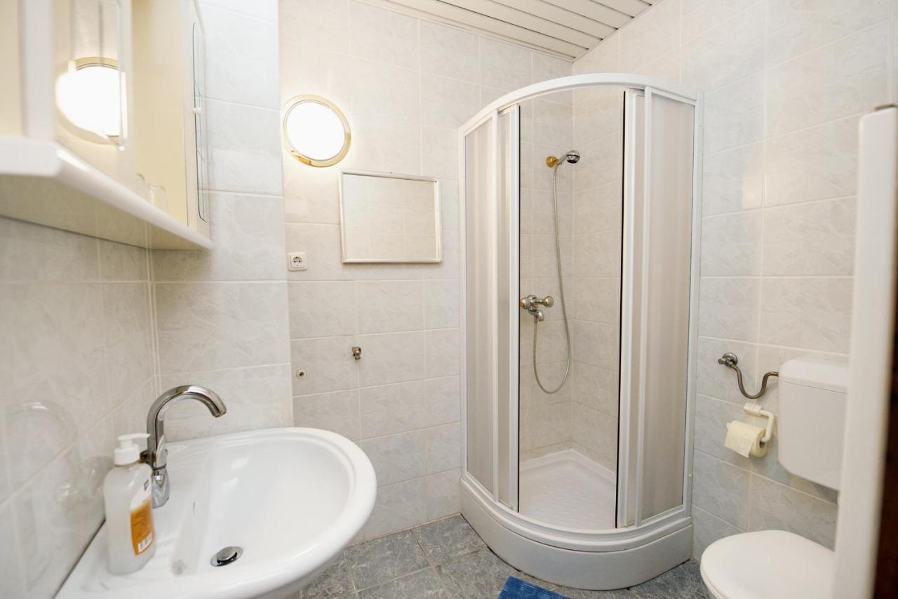Apartments By The Sea Slatine, Ciovo - 10435 Exterior foto