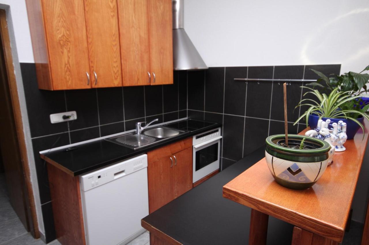 Apartments By The Sea Slatine, Ciovo - 10435 Exterior foto